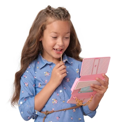 Disney Princess Style Collection Play Phone & Stylish Clutch 4 Disney Princess Style Collection Play Phone & Stylish Clutch - Image 4